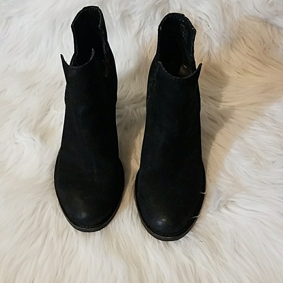 Steve Madden booties - Picture 3 of 6